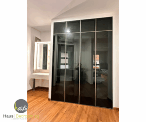 Pole system for walk-in wardrobe