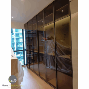 The Practical Benefits of Glass Wardrobes in Modern Living Spaces 1 Glass wardrobe