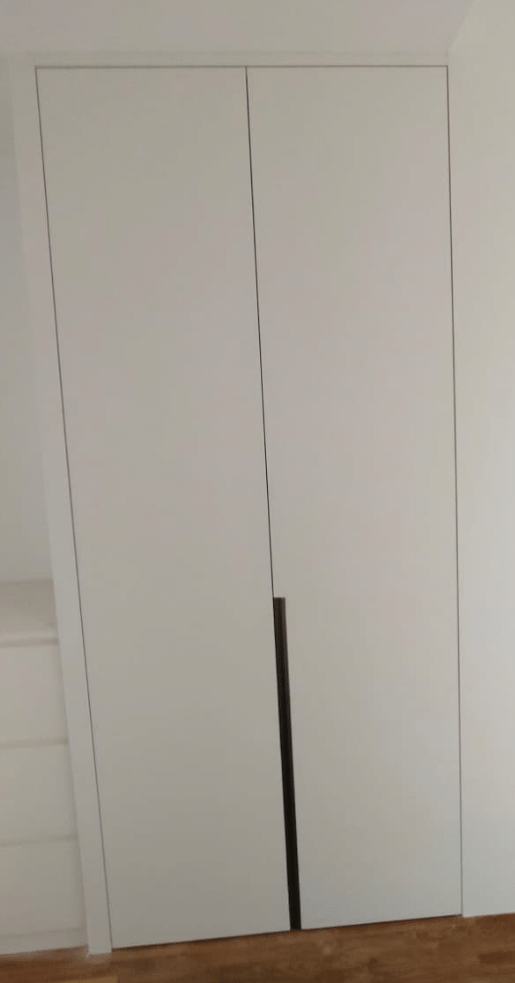 HausPole wardrobe with swing doors